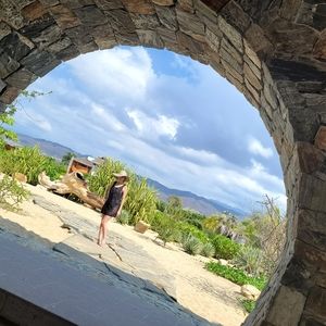 Meet your Posher, Ana